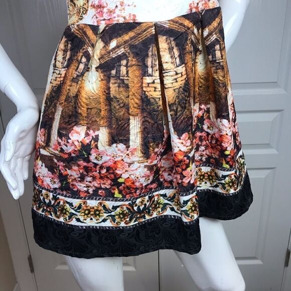 💚 C10- YiYi fashion mini dress - Picture 2 of 4